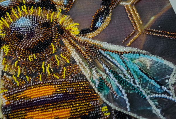 HONEY BEE ABRIS ART BEAD EMBROIDERY KIT ( AB-950)