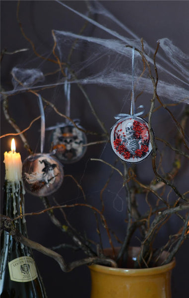 IMMORTALIZED BEAUTY ABRIS ART BEAD EMBROIDERY KIT HALLOWEEN DECORATION (ABT038)