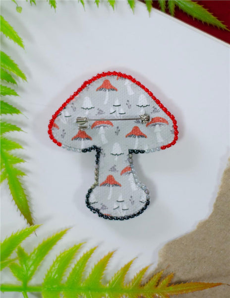 FORBIDDEN BEAUTY MUSHROOM BROOCH KIT, ABRIS ART BEAD EMBROIDERY (AD-241)