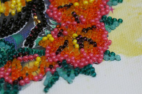 SWEET BUMBLE BEE ABRIS ART BEAD EMBROIDERY KIT 15cm x 15cm ( AM-225)