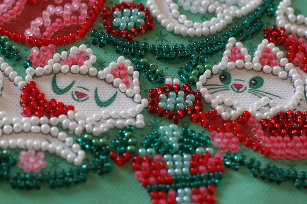 CATS DECORATE CHRISTMAS TREE ABRIS ART BEAD EMBROIDERY KIT MIDI ( AMB-083 )