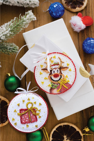 CHRISTMAS GUEST ABRIS ART BEAD EMBROIDERY KIT DECORATION 6.5cm x 6.5cm (ABT004)