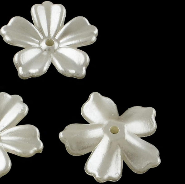 20 OPAQUE IVORY PEARL PETAL FLOWER BEADS LUCITE ACRYLIC 20mm WEDDING LUC70