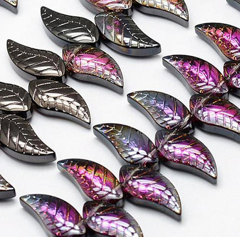 10 LEAF GLASS BEADS METALLIC PURPLE AB RAINBOW 18mm x 9mm TOP QUALITY GLS12