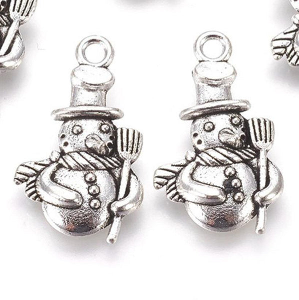 10 SNOWMAN WITH BROOM XMAS TIBETAN SILVER CHARMS PENDANTS 23mm C254