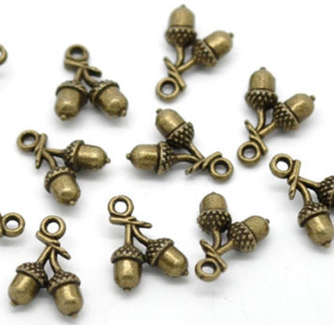 10 BRONZE ACORN CHARMS PENDANT 15mm 3D TOP QUALITY C144