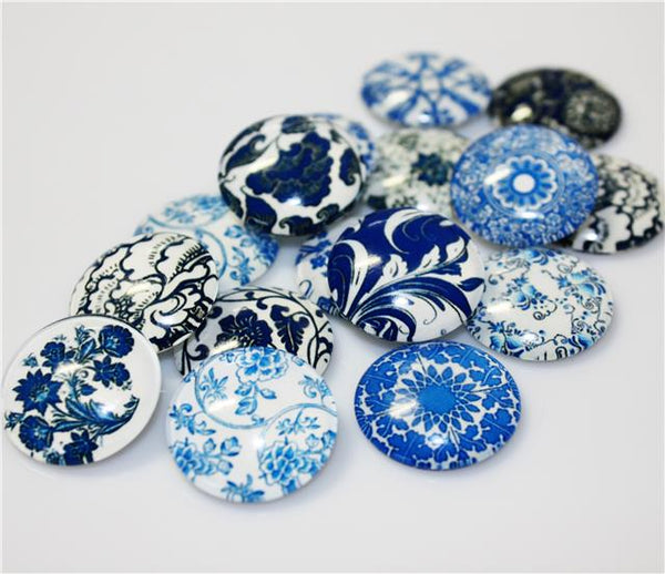 10 BLUE & WHITE CLEAR GLASS DOMED CABOCHONS ROUND PRINTED 20mm CAB2