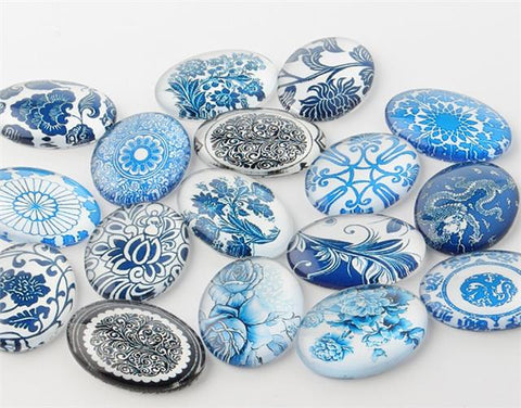 10 OVAL PRINTED CLEAR GLASS DOMED CABOCHONS RETRO BLUE & WHITE 18mm X 13mm CAB6