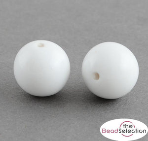 ACRYLIC WHITE ROUND BEADS  choice of 10mm 16mm 20mm 25mm SNOWMAN XMAS